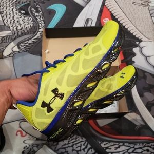 Under armour spine vemom